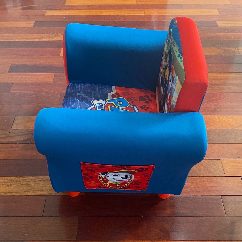 Delta Kids PAW Patrol Upholstered Chair - Red and Blue - Picture 4 of 10